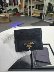A級コンディション PRADA プラダ サフィアーノ カードウォレット