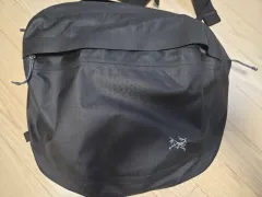 2026年最新】arc'teryx メッセンジャーバッグの人気アイテム - メルカリ