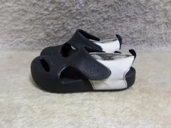 200 ニューバランス キッズ ジュニア アンダン サンダル スリッパ 中古 靴