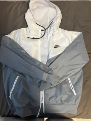ナイキ ウィンドランナー 白 /グレー 1回着用