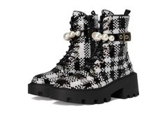 Item thumbnail for item f40c2881-63fe-4c0c-bffb-09e0a1a90b8d