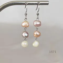 バロック淡水パール・天然色ベリー＆オレンジ＆ミルク　ピアス　・・✽・・　〈カラフル　パステル　ニュアンス　サージカルステンレス　フック〉