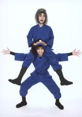 【中古】生写真(男性) 山木透(久々知兵助)・栗原大河(竹谷八左エ門)/全身・衣装青・肩車・キャラクターショット/「ミュージカル『忍たま乱太郎』第9弾再演 ～忍術学園陥落!夢のまた夢!?～」トレーディングブロマイド