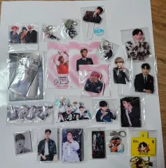 BTS 非公式グッズ アクリルスタンド キーホルダー フォトプロップなど まとめ売り