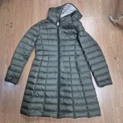 (送料込み)チュールラビア カーキ色 ロング 軽量 ダウン フード コート