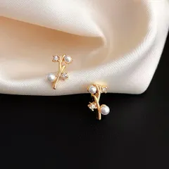 パールピアス ゴールド 小枝モチーフ クリスタル 上品ESN024