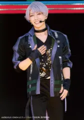 【中古】生写真(男性) 山崎晶吾(五月雨江)/ライブフォト・膝上・キャラクターショット/「ミュージカル『刀剣乱舞』八 乱舞野外祭」ローソンプリント限定舞台ブロマイド