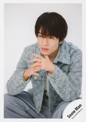 【中古】生写真(STARTO) Snow Man/深澤辰哉/膝上/シングル「BREAKOUT / 君は僕のもの」MV＆ジャケ写オフショット/公式生写真