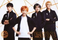 【中古】生写真(男性) 木村達成(影山飛雄)・須賀健太(日向翔陽)・三浦海里(山口忠)・小坂涼太郎(月島蛍)/横型・ジャージ・背景白・キャラクターショット/演劇「ハイキュー!! 頂の景色」学校セット購入特典