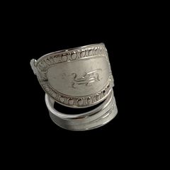 アパルトモン【GIGI】 Artemis Capped Bust Ring - メルカリ