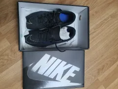 ナイキ サッカーシューズ