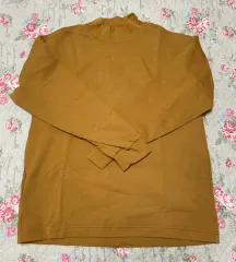 UNIQLO U モックネック 長袖 Tシャツ キャメル M