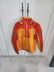 THE NORTH FACE ザノースフェイス ウィンドブレーカー