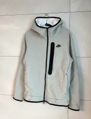 ナイキ テック フリース フードジップアップ (M)