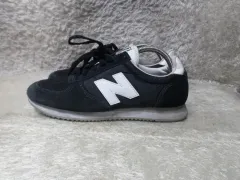 260 ニューバランス u220bk ブラック スニーカー 中古 靴