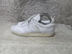 230 アディダス ガゼル スニーカー 中古 靴