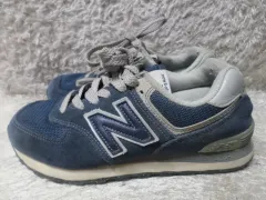 220 ニューバランス 574 ネイビー Classic スニーカー 中古 靴