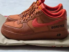 ナイキ エアフォース1 ゴアテックス ブラウン オレンジ