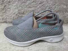 レディース 250 SKECHERS スケッチャーズ ゴーウォーク スニーカー 中古 靴