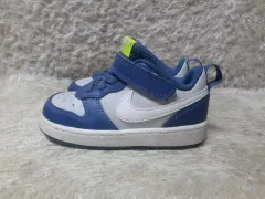 130 NIKE コートバーロー2 キッズ スニーカー 中古 靴