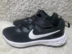 NIKE ナイキ レボリューション6 ブラック キッズ 子供靴 中古 シューズ