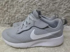 200 NIKE タンジュン キッズ 子供靴 グレー 中古 シューズ