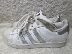 235 アディダス SUPERSTAR 白は、白 シルバー スニーカー 中古 靴