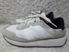 260 ニューバランス 237 白 スニーカー 中古 靴