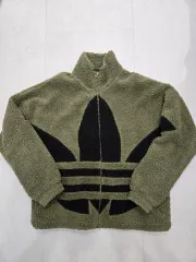 アディダス オリーブ色 ボア フリース ジャケット