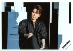 【中古】生写真(ジャニーズ) Snow Man/深澤辰哉/横型・膝上/シングル「タペストリー / W」MV＆ジャケ写オフショット/公式生写真