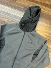 アンダーアーマー メンズ フード ジップアップ グレー