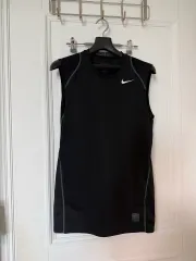 ナイキ プロ タンクトップ