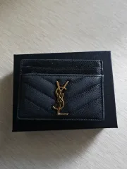 イヴ・サンローラン カードウォレット 出品