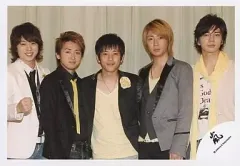 【中古】生写真(ジャニーズ) 嵐/集合(5人)/横型・上半身・センター二宮・櫻井右手グー・背景ベージュ/公式生写真