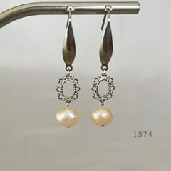 天然色ミルキーオレンジ・バロック淡水パール＆レースモチーフ　ピアス　・・✽・・　〈真珠　サージカルステンレス　フック〉