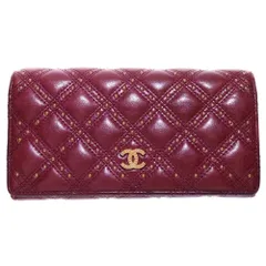 CHANEL (シャネル) スタッズマトラッセ フラップ長財布 ロングウォレット カードケース ワインレッド ゴールド金具 ラムスキン