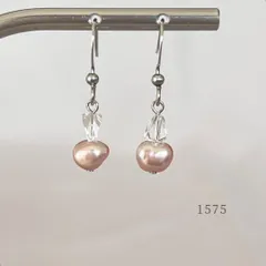 天然色ストロベリーピンク・バロック淡水パール＆クリスタル　ピアス　・・✽・・　〈真珠　サージカルステンレス　フック〉