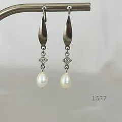 雫・淡水パール＆クリスタル　ピアス　・・✽・・　〈真珠　サージカルステンレス　フック　オフィスカジュアル　結婚式　ウェディング〉