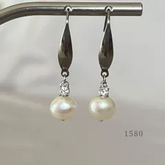 バロック淡水パール＆キュービックジルコニア　ピアス　・・✽・・　〈真珠　サージカルステンレス　フック　オフィスカジュアル　結婚式〉
