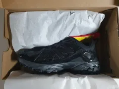 ニューバランス オールブラック スニーカー ML610TU 23.5cm