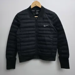 2026年最新】ナイキ エアロロフト メンズ ランニングジャケットの人気