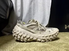 2026年最新】balenciaga defenderの人気アイテム - メルカリ