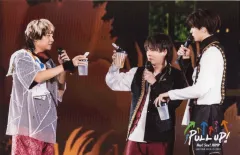 【中古】生写真(STARTO) Hey! Say! JUMP/中島裕翔・有岡大貴・八乙女光/ライブフォト・横型・膝上・八切ワイドサイズ/「Hey! Say! JUMP LIVE TOUR 2023→2024 PULL UP!」「えらべるJUMP」東京公演