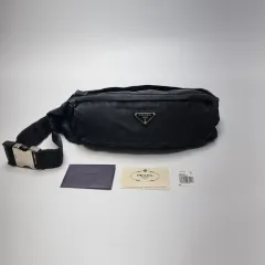 2026年最新】PRADA V132の人気アイテム - メルカリ