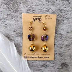 【SALE】ブルースクエア×ゴールドピアス［サージカルステンレス］※イヤリング変更可能