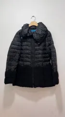 日本ブランド ブラック カモフラージュ パータン ダウン 패딩 (レディース M-L)