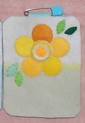 お名前 キーホルダー ひらがなローマ字 フェルト お守り ハンドメイド