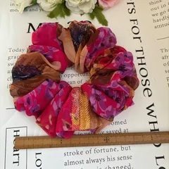 新春セール☆ハンドメイドシュシュ☆ピンク系花柄