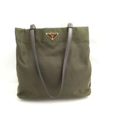 PRADA プラダ ナイロントートバッグ カーキ 大容量 肩掛け A4可 - メルカリ