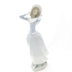 LLADRO リヤドロ【ティンティレディー】H=36 リアドロ L587 - メルカリ
